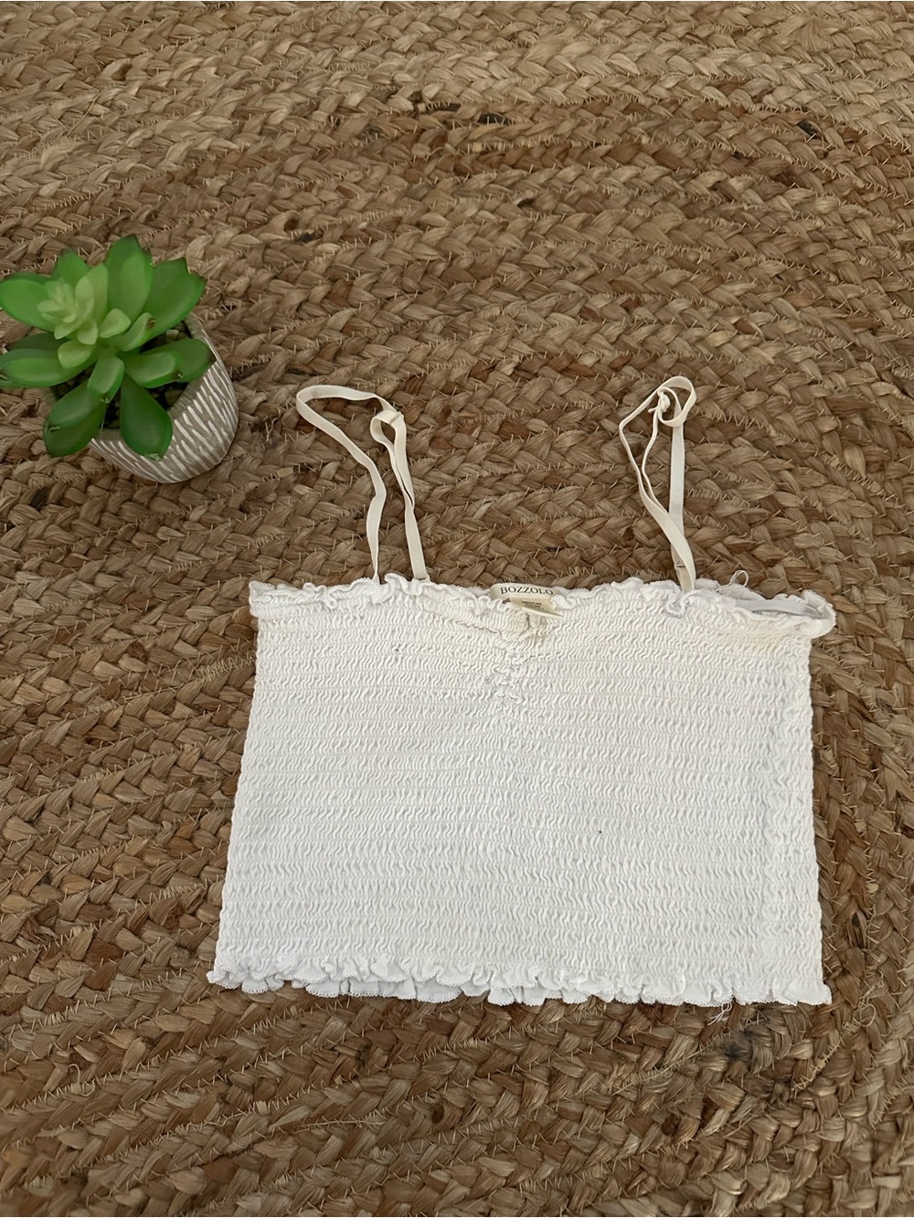 WHITE SMOCKED CROP TANK